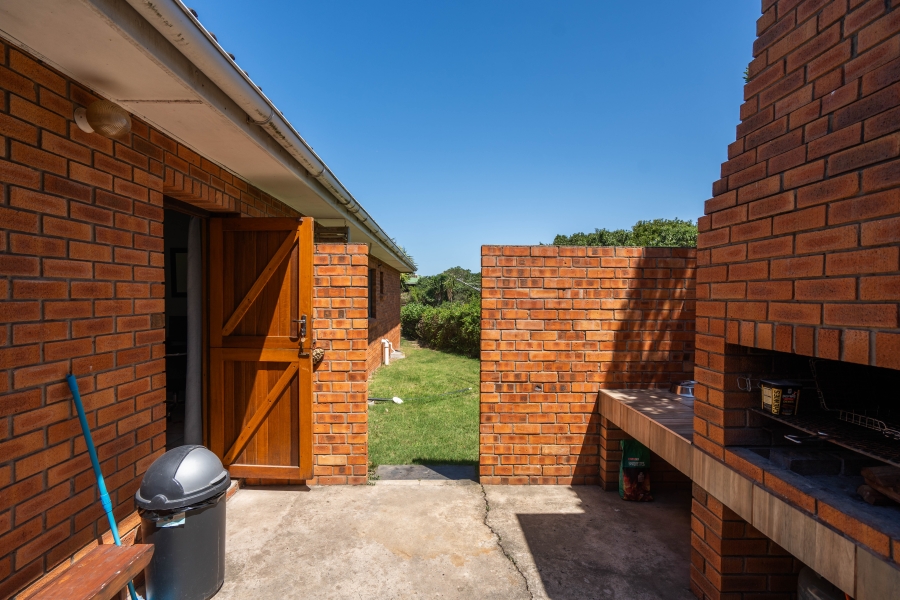 3 Bedroom Property for Sale in Seafield Eastern Cape